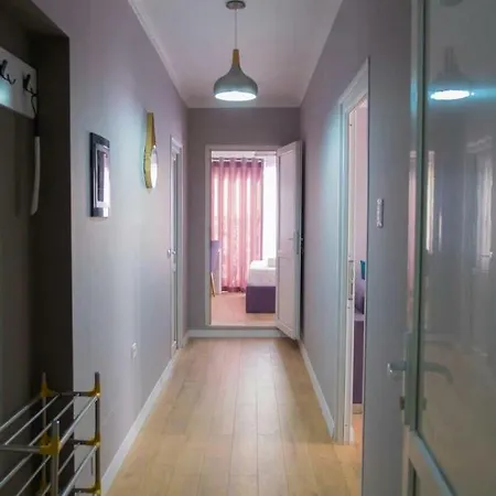 Modern Furnished With View *